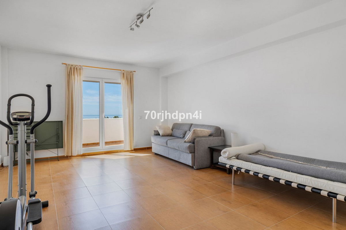 Appartement te koop in Estepona | 5 slaapkamers H5395723