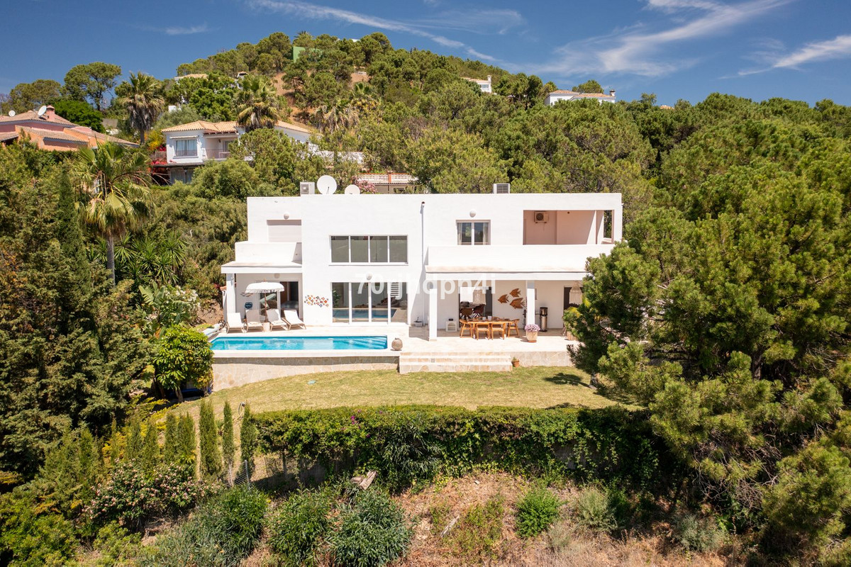 Appartement te koop in Estepona | 5 slaapkamers H5395723