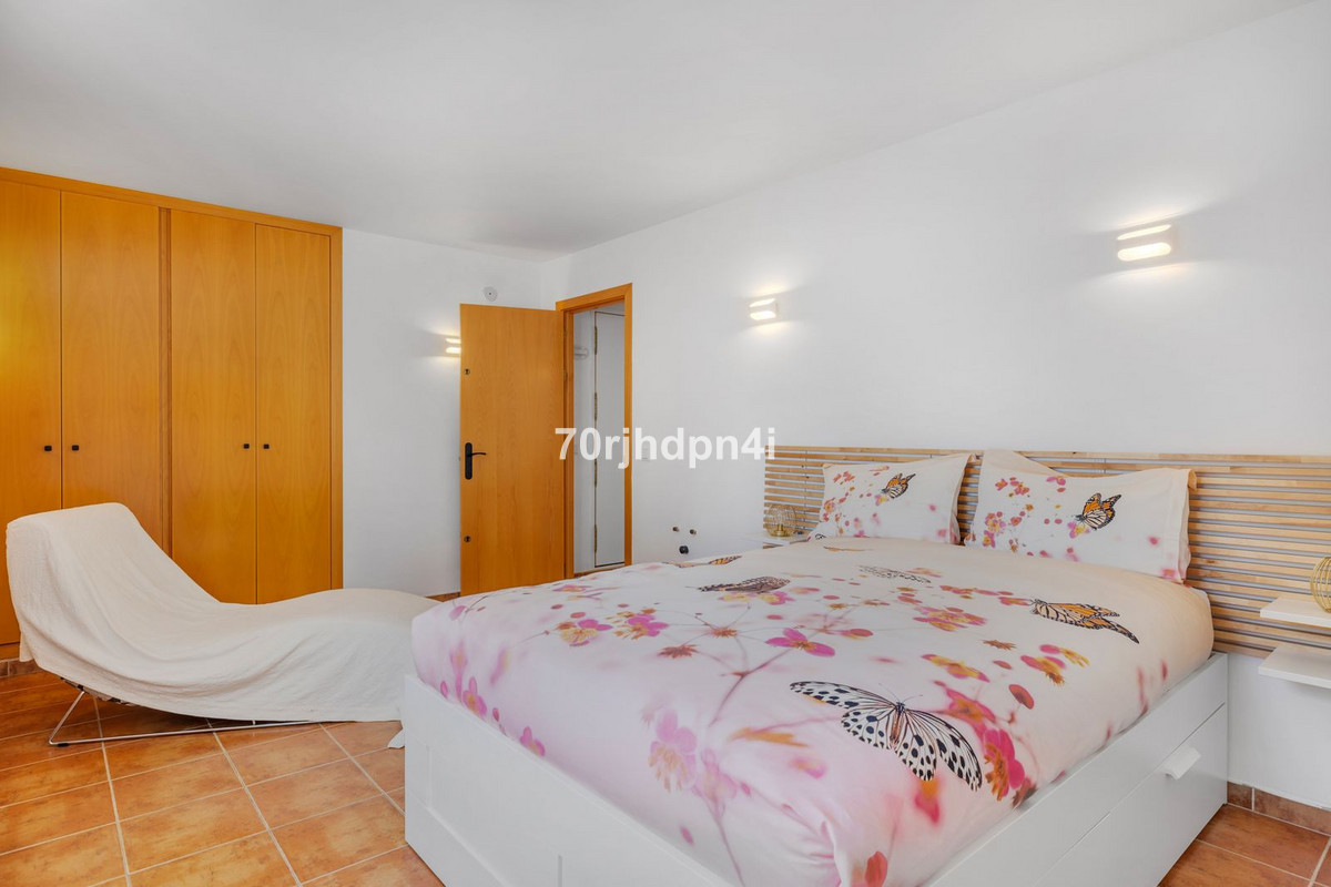 Appartement te koop in Estepona | 5 slaapkamers H5395723