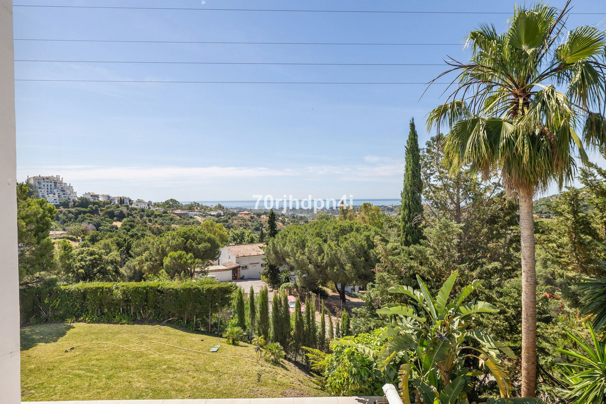 Appartement te koop in Estepona | 5 slaapkamers H5395723