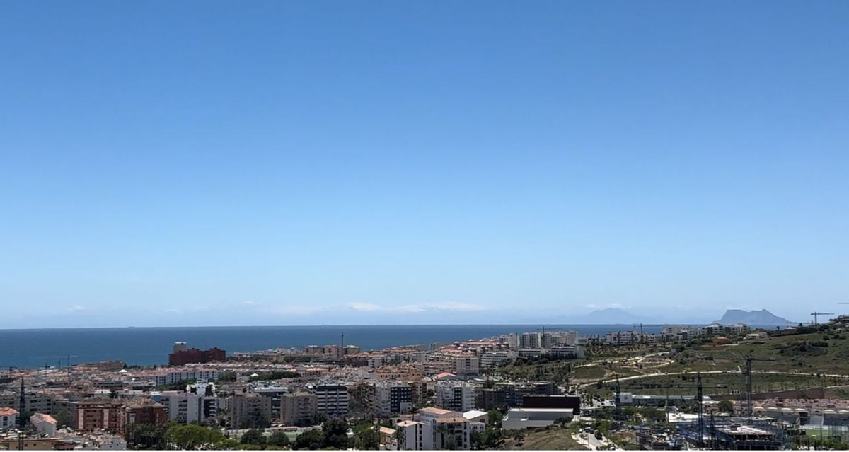 Appartement te koop in Estepona | 3 slaapkamers H5396257