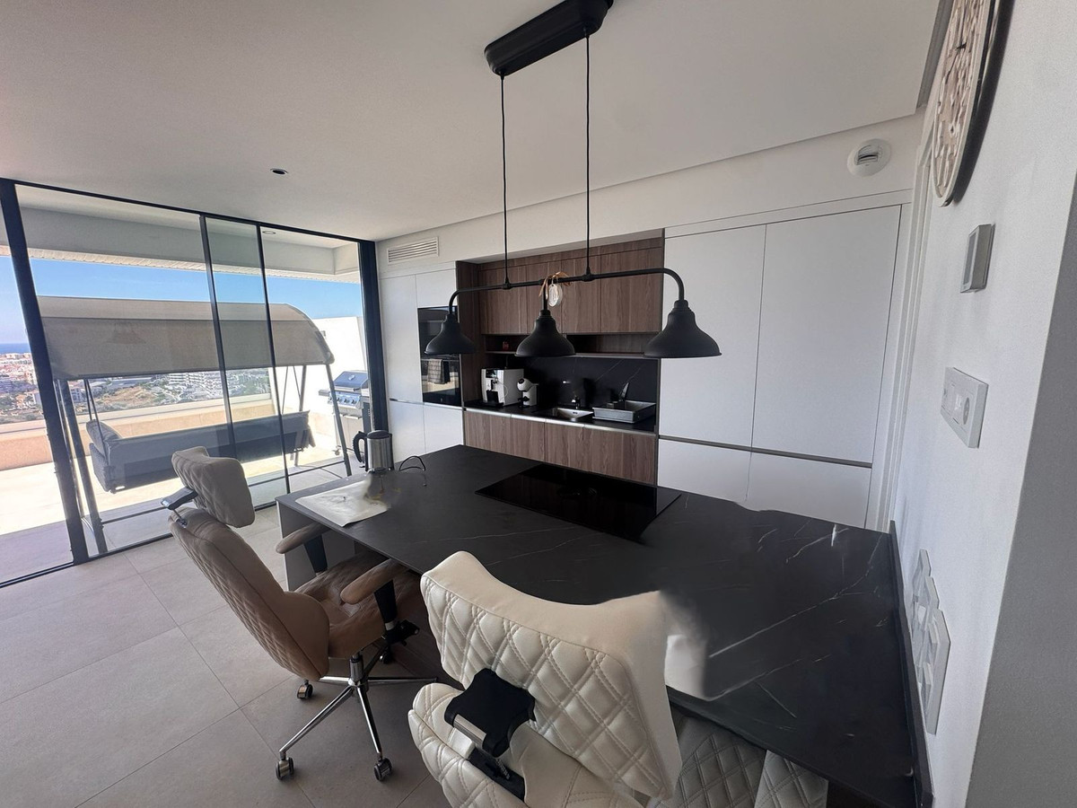 Appartement te koop in Estepona | 3 slaapkamers H5396257