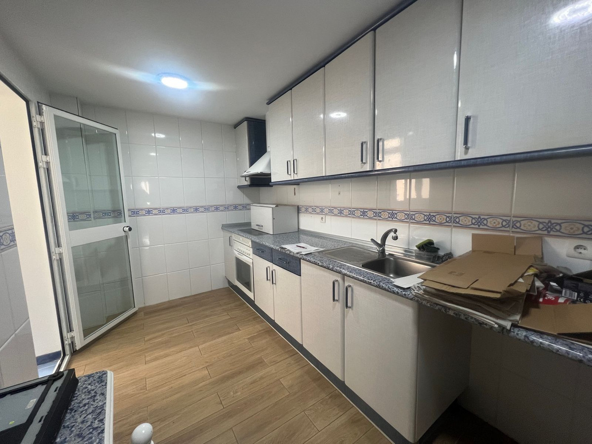 Appartement te koop in Estepona | 4 slaapkamers H5396656