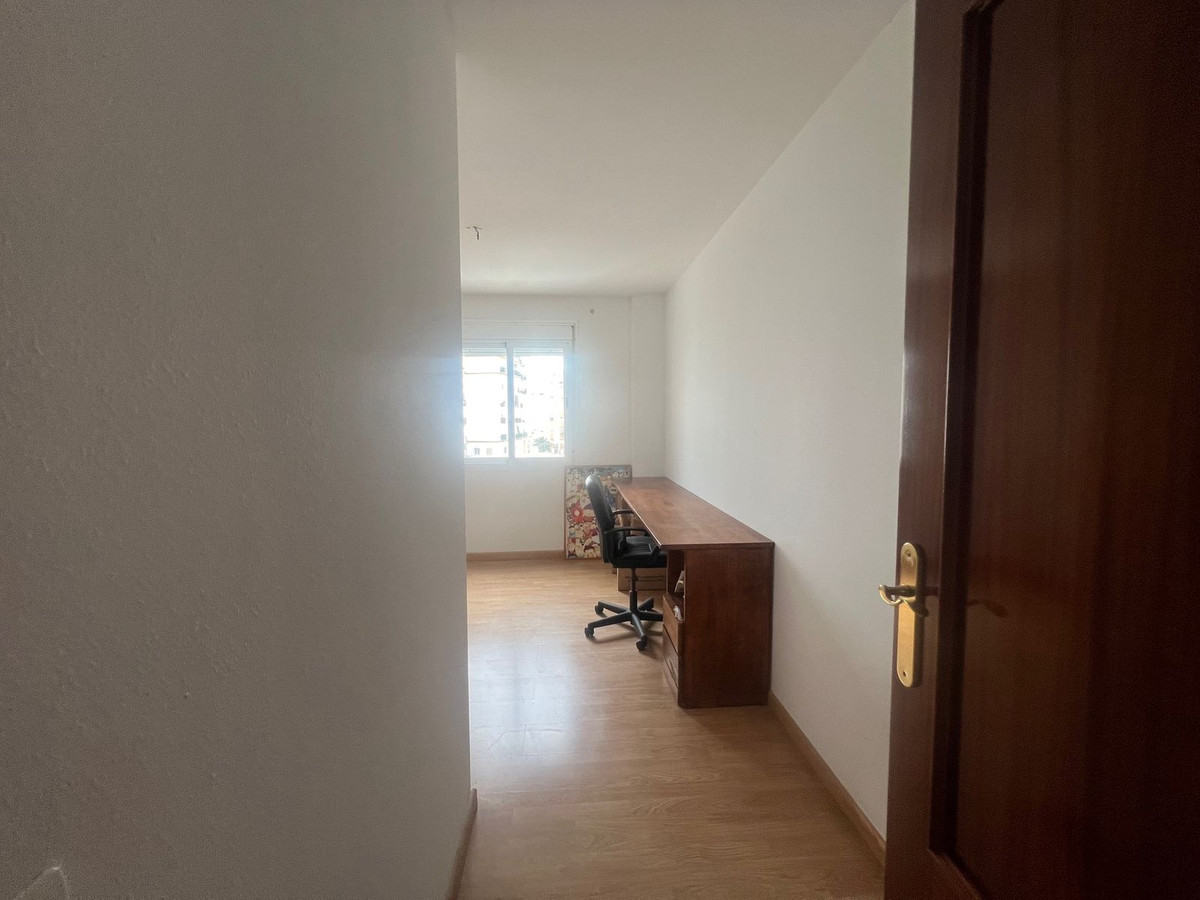 Appartement te koop in Estepona | 4 slaapkamers H5396656