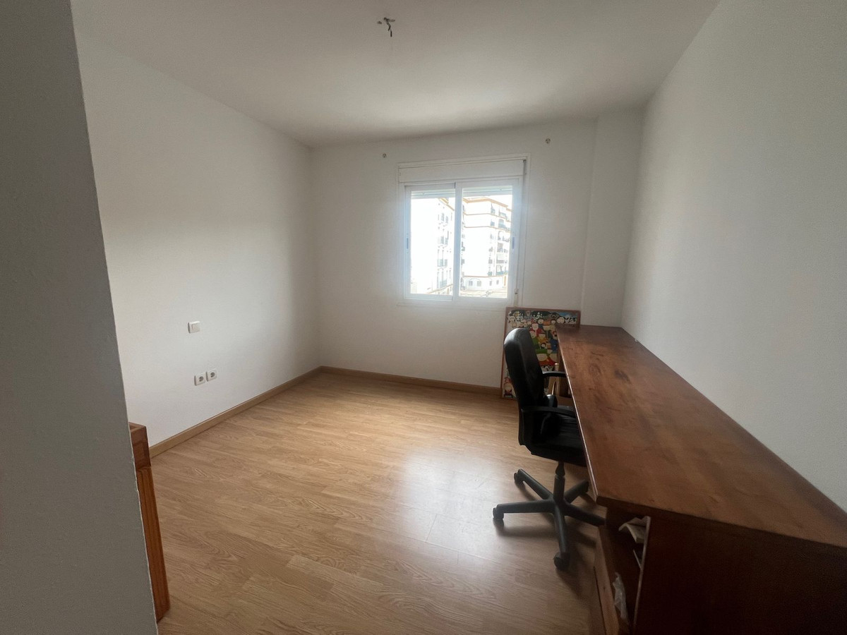 Appartement te koop in Estepona | 4 slaapkamers H5396656