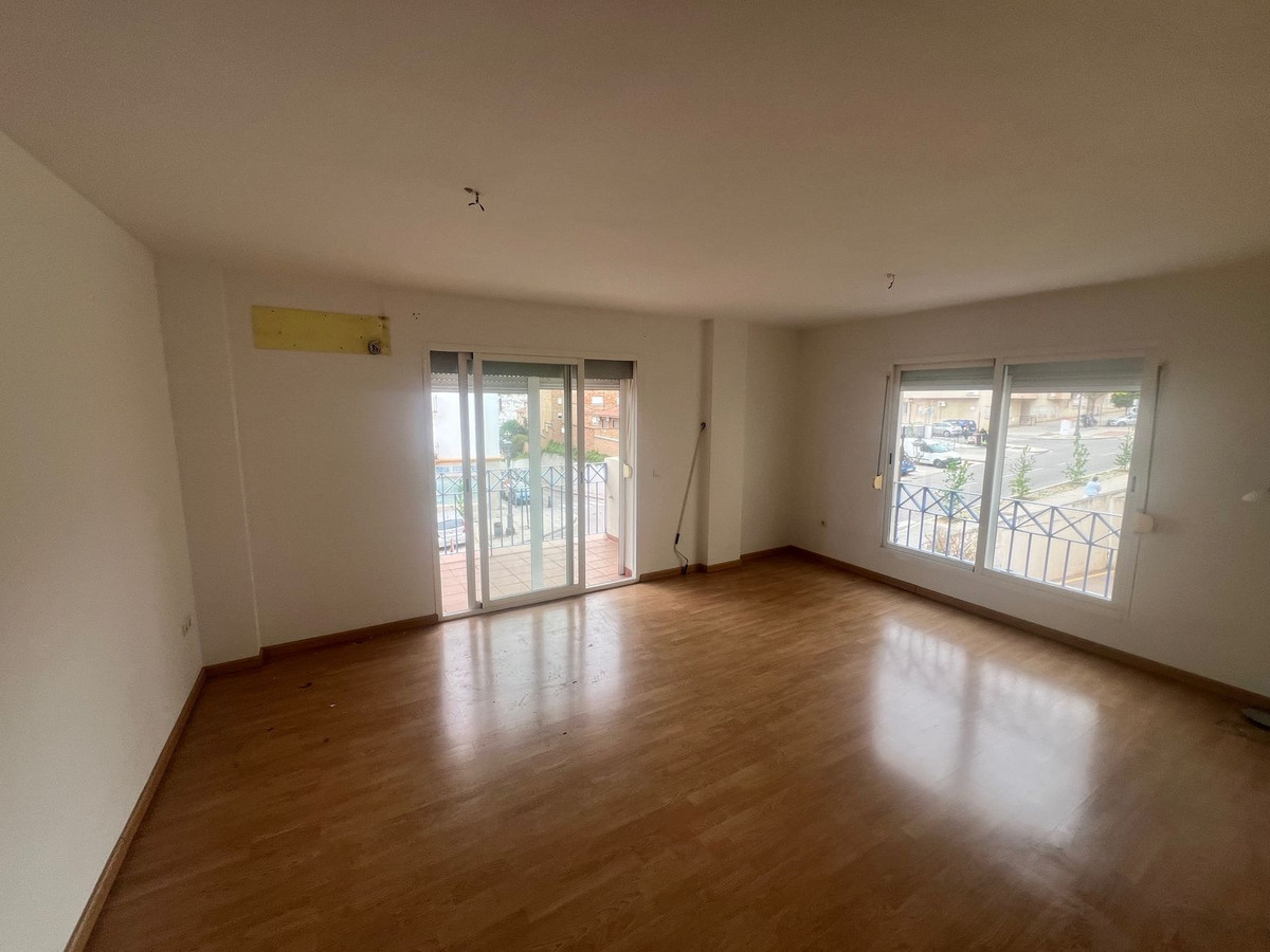 Appartement te koop in Estepona | 4 slaapkamers H5396656