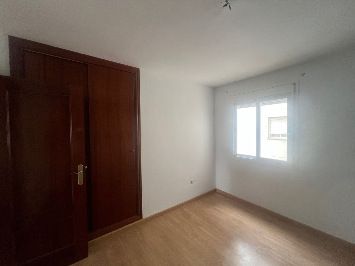 Appartement te koop in Estepona | 4 slaapkamers H5396656
