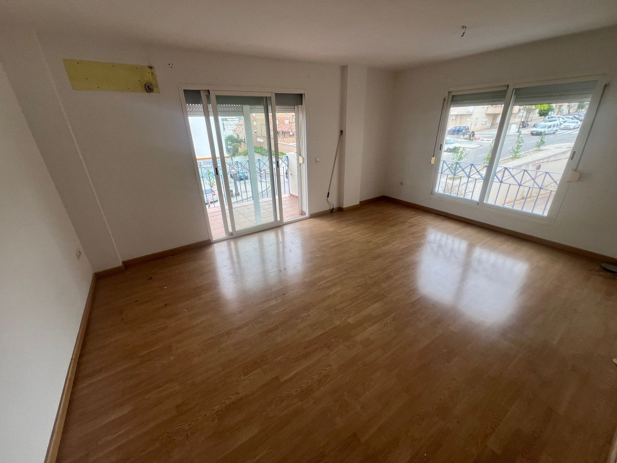 Appartement te koop in Estepona | 4 slaapkamers H5396656