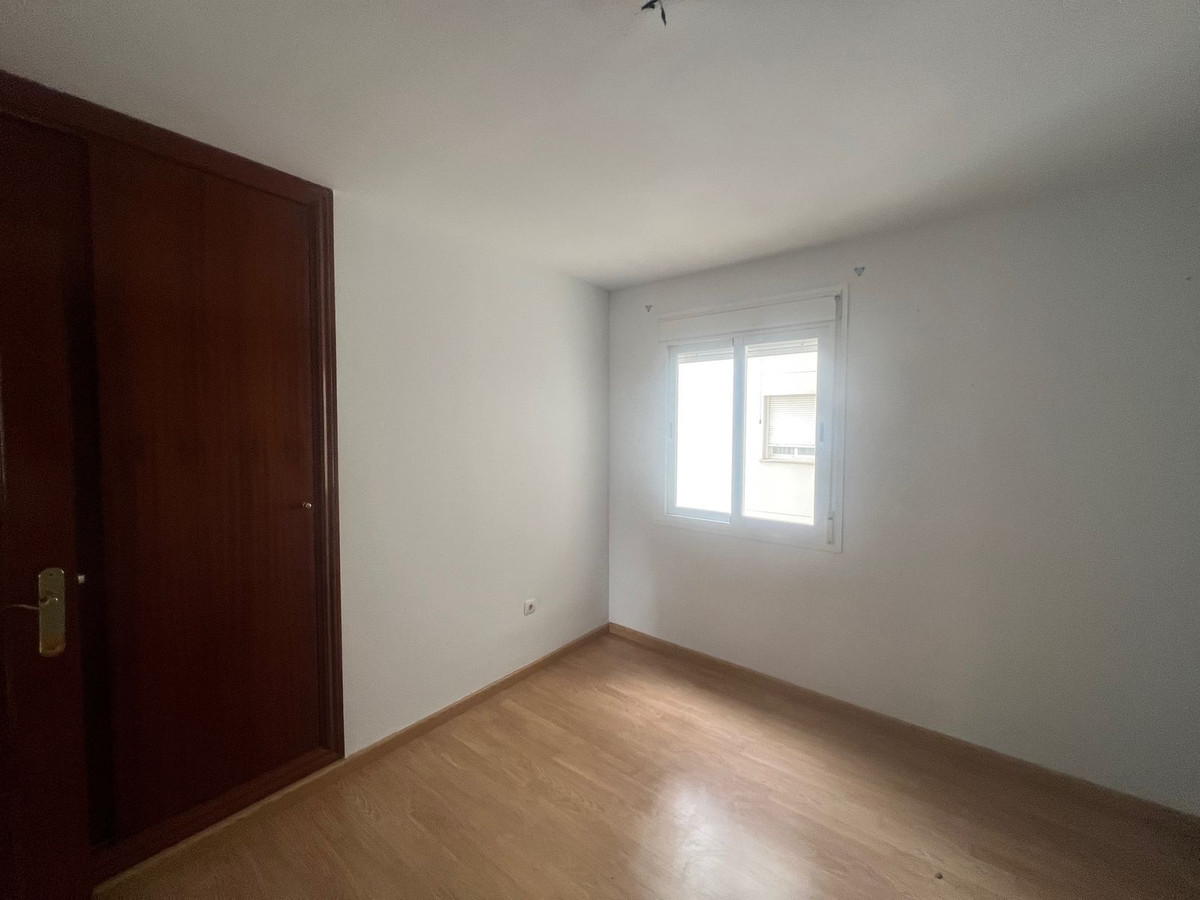 Appartement te koop in Estepona | 4 slaapkamers H5396656