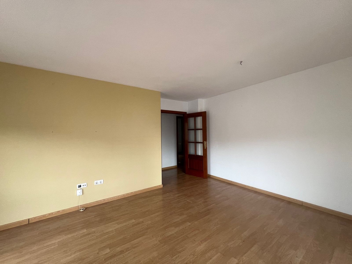 Appartement te koop in Estepona | 4 slaapkamers H5396656