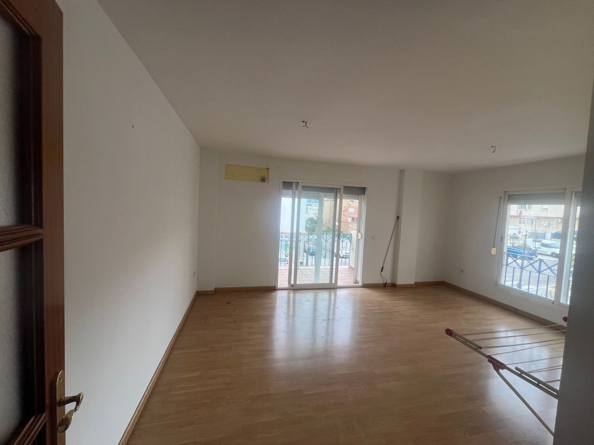 Appartement te koop in Estepona | 4 slaapkamers H5396656