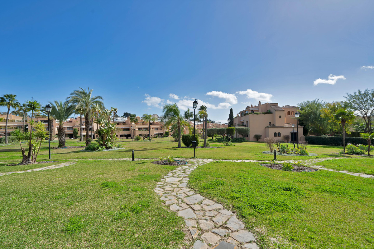 Appartement te koop in Estepona | 2 slaapkamers H5398417