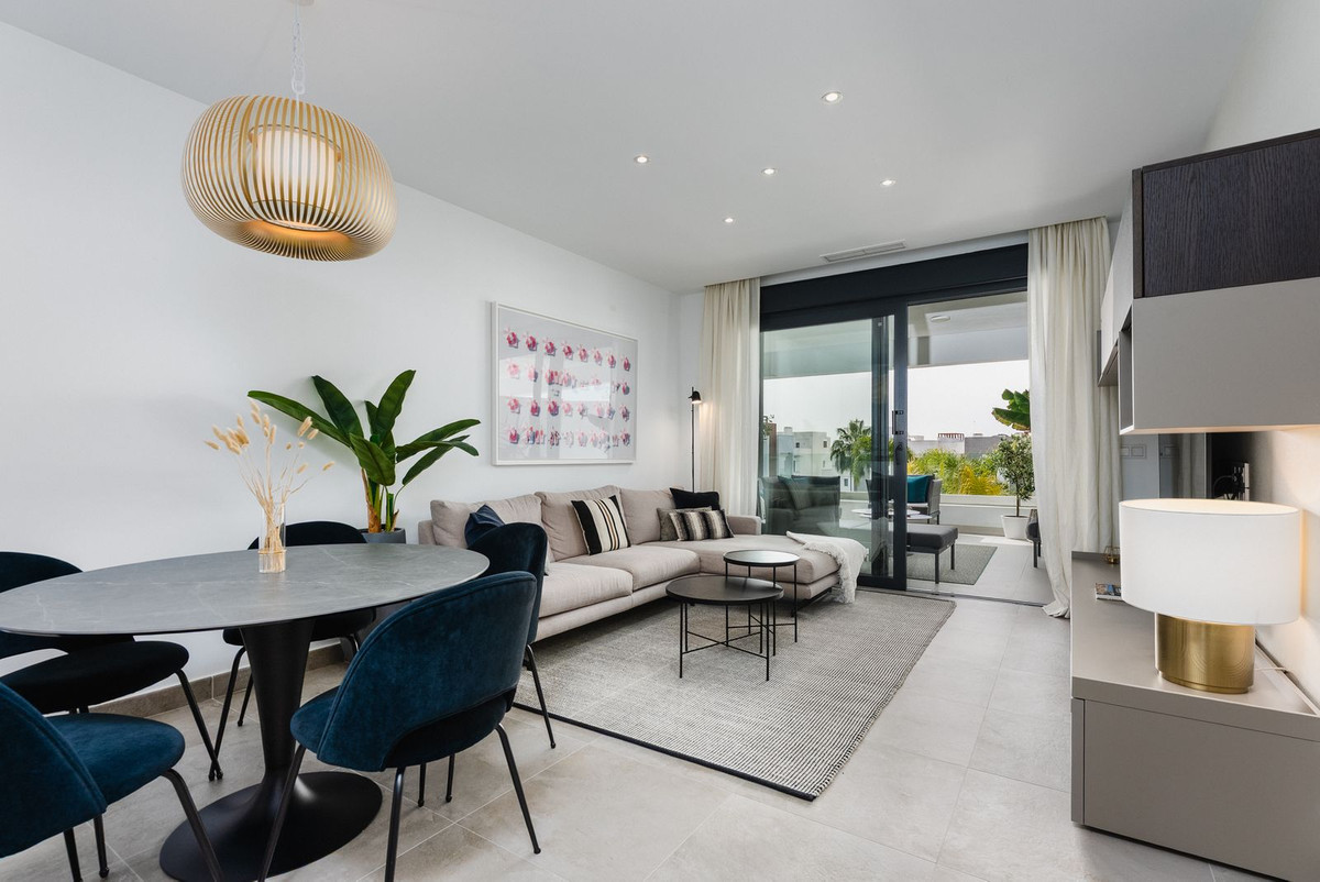 Appartement te koop in Estepona | 2 slaapkamers H5398612