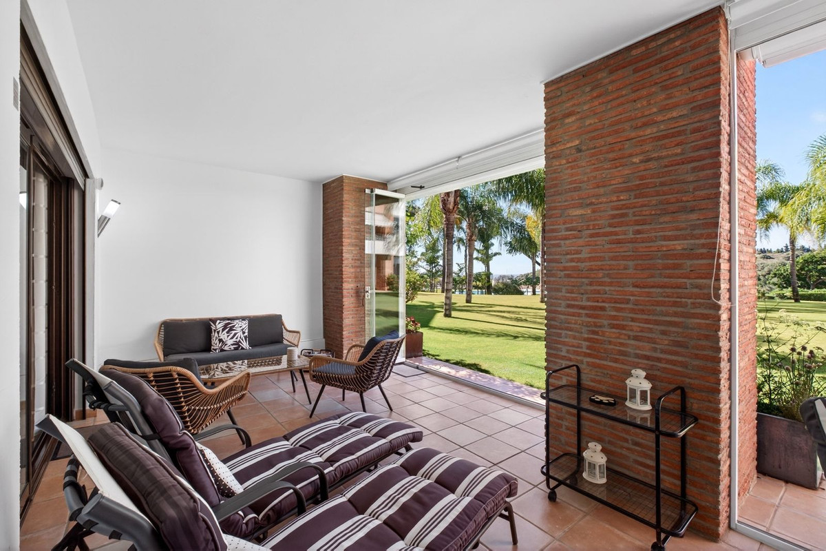 Appartement te koop in Estepona | 2 slaapkamers H5400031