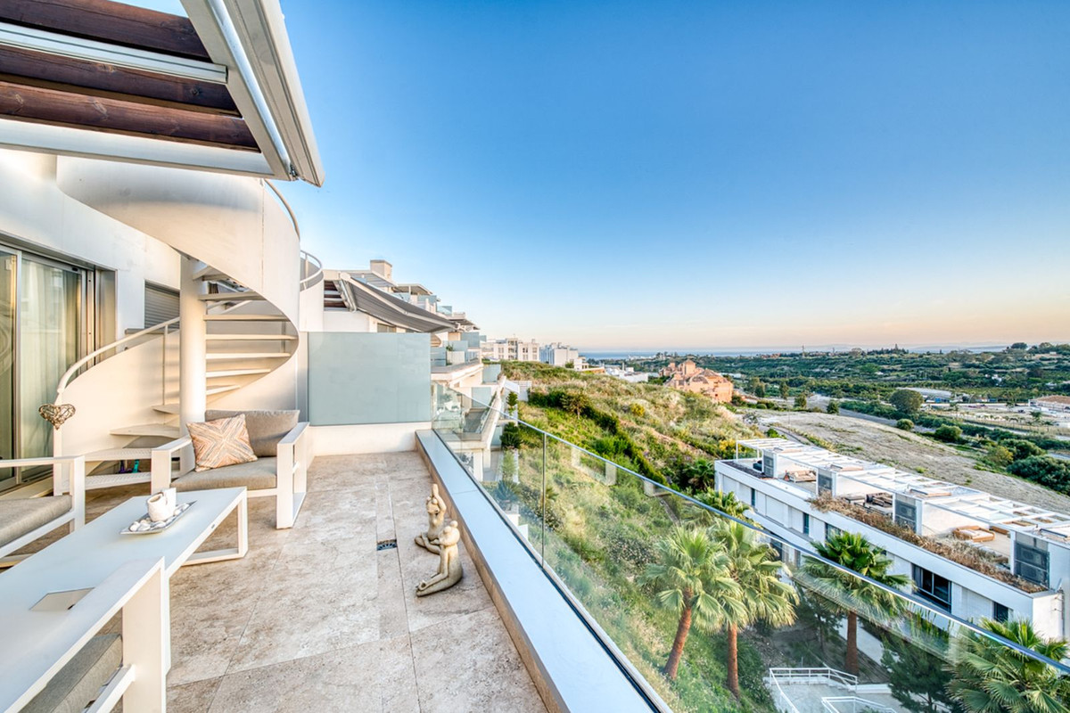 Penthouse te koop in Estepona | 2 slaapkamers H5400166