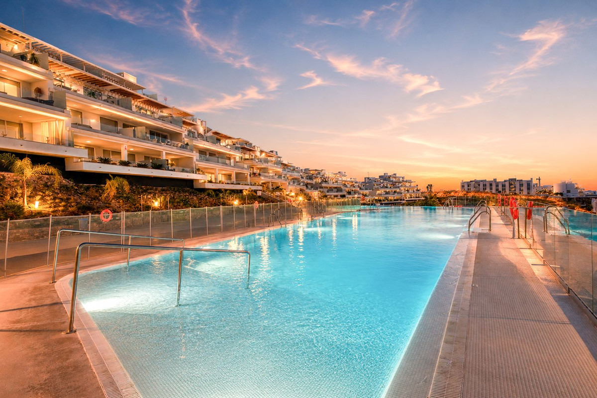 Penthouse te koop in Estepona | 2 slaapkamers H5400166