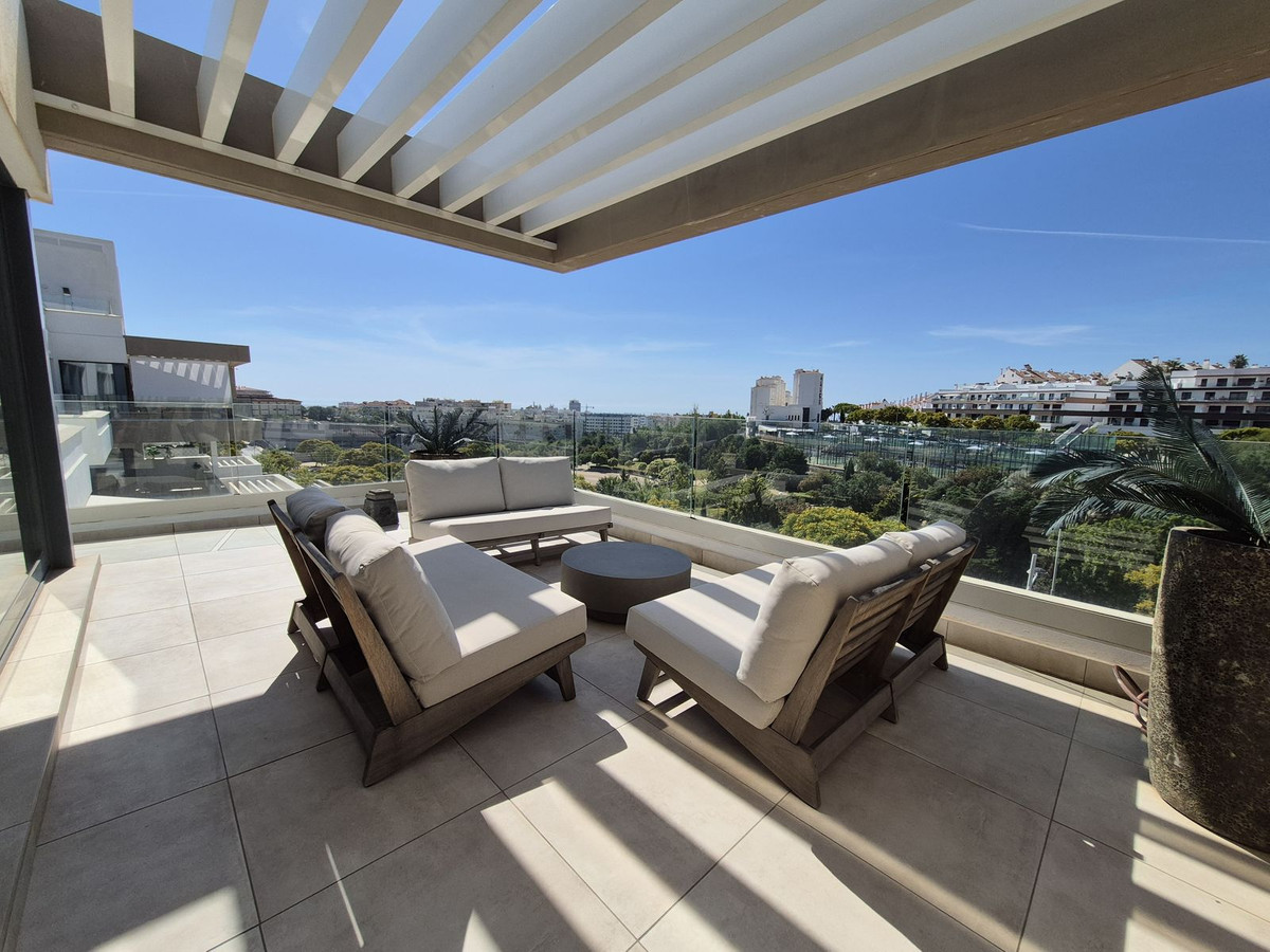 Appartement te koop in Estepona | 3 slaapkamers H5400775
