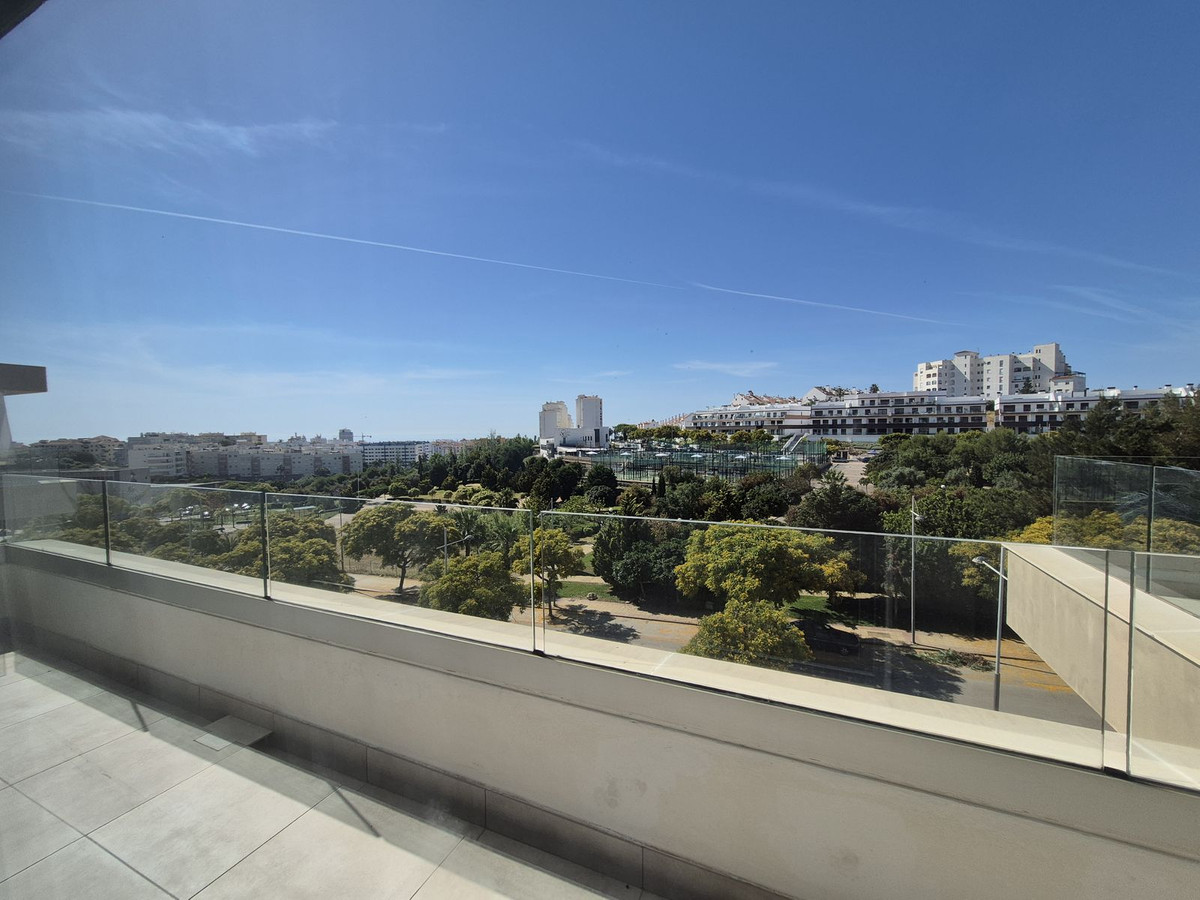 Appartement te koop in Estepona | 3 slaapkamers H5400775