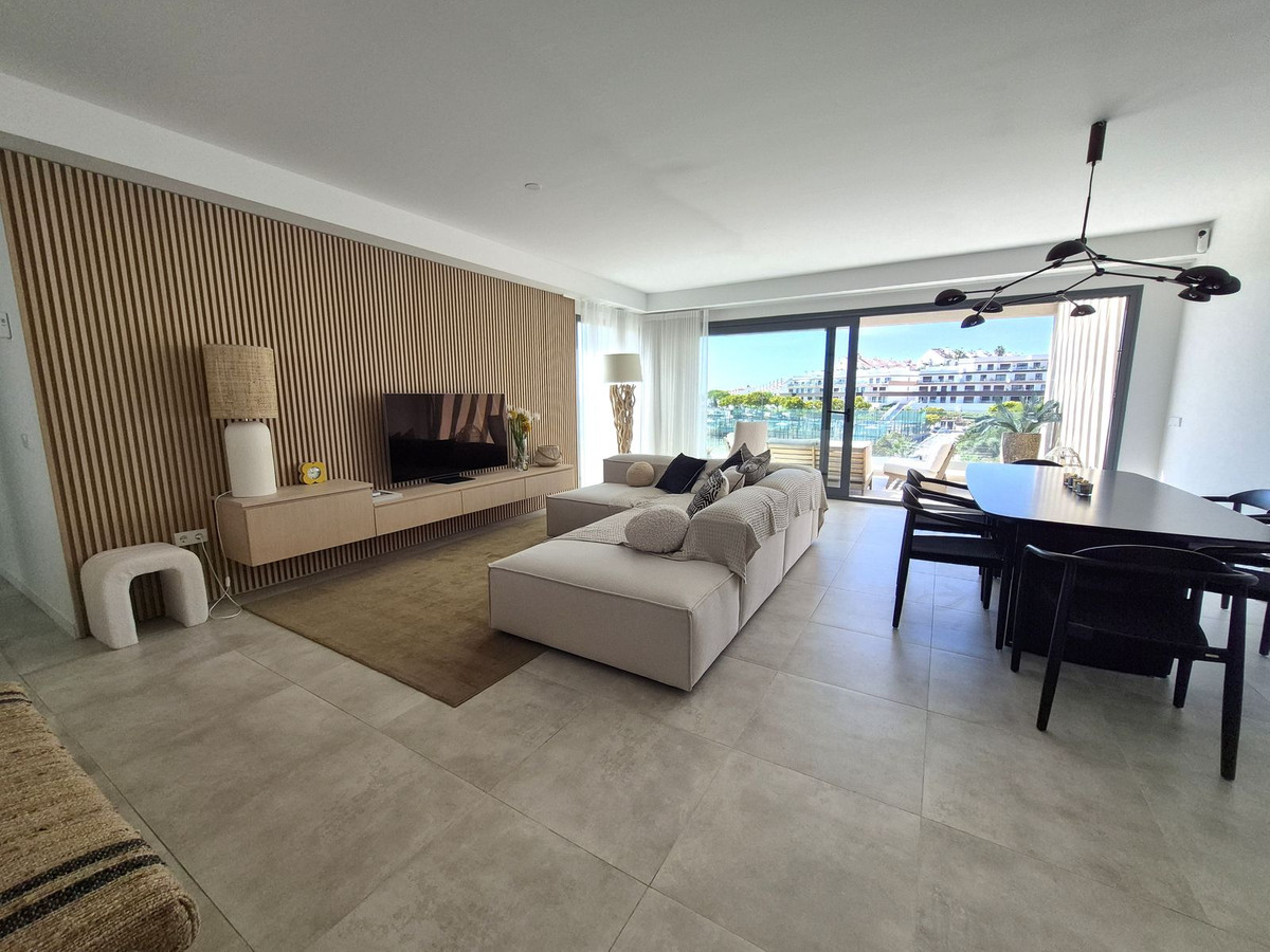 Appartement te koop in Estepona | 3 slaapkamers H5400775
