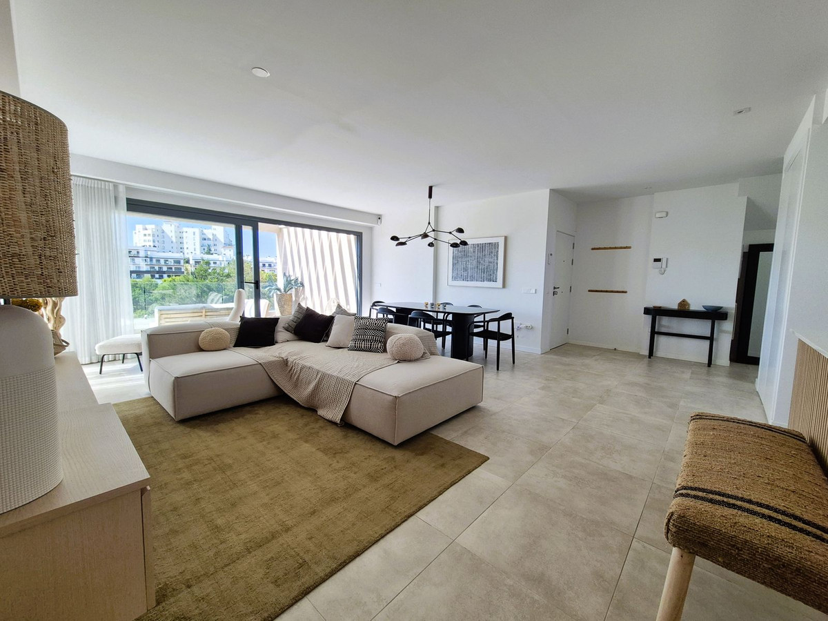 Appartement te koop in Estepona | 3 slaapkamers H5400775