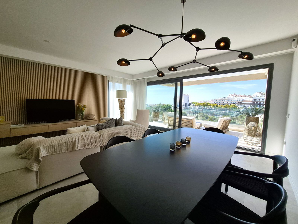 Appartement te koop in Estepona | 3 slaapkamers H5400775