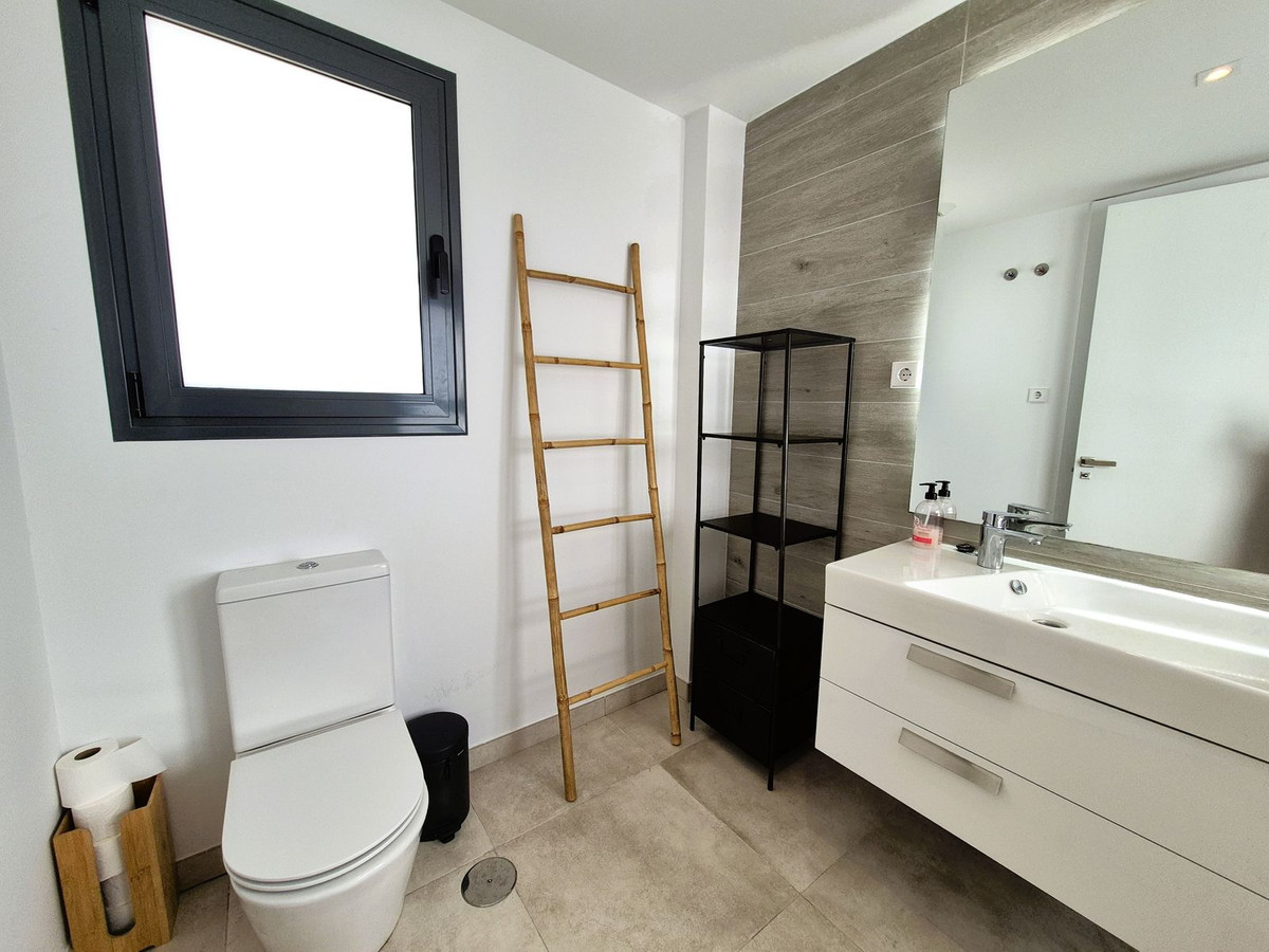 Appartement te koop in Estepona | 3 slaapkamers H5400775