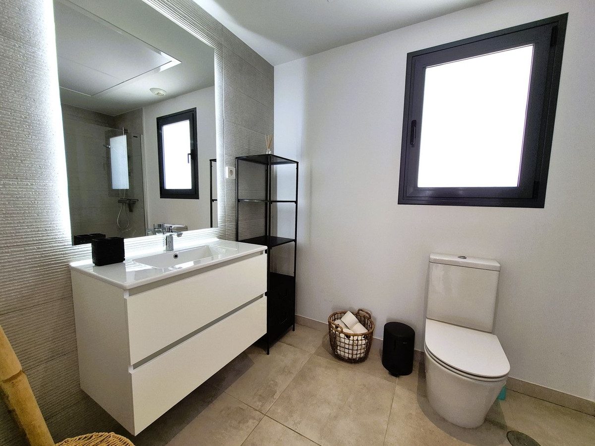 Appartement te koop in Estepona | 3 slaapkamers H5400775