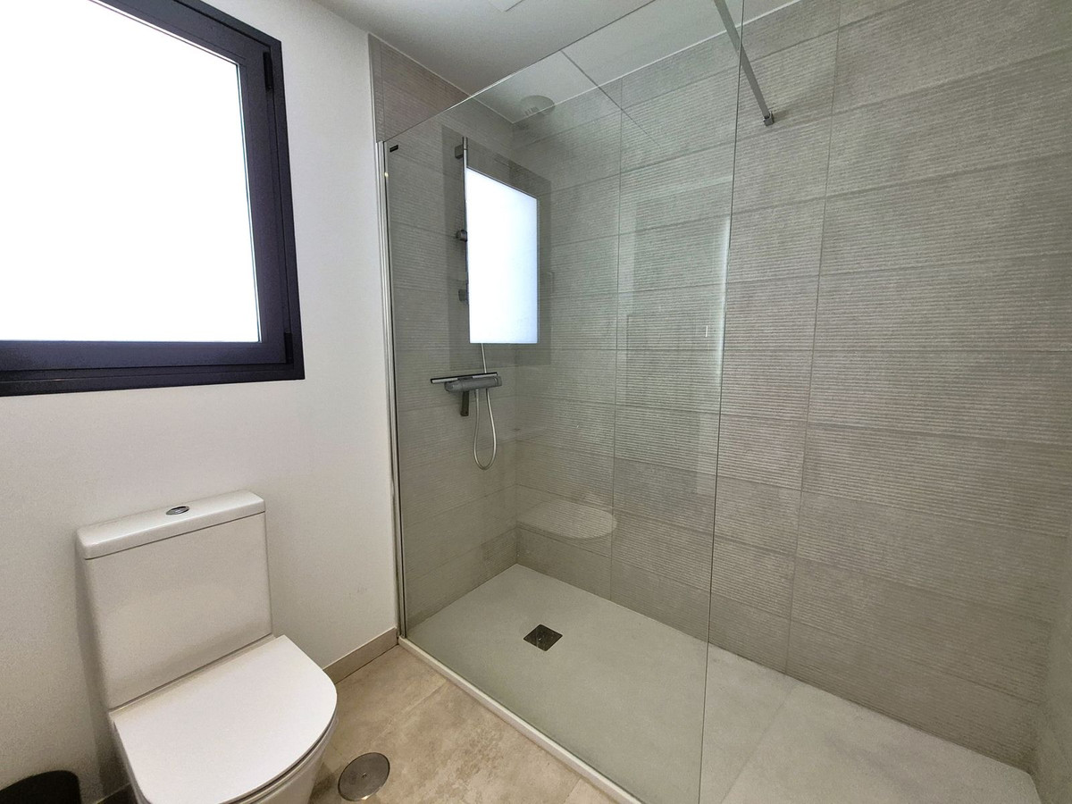 Appartement te koop in Estepona | 3 slaapkamers H5400775
