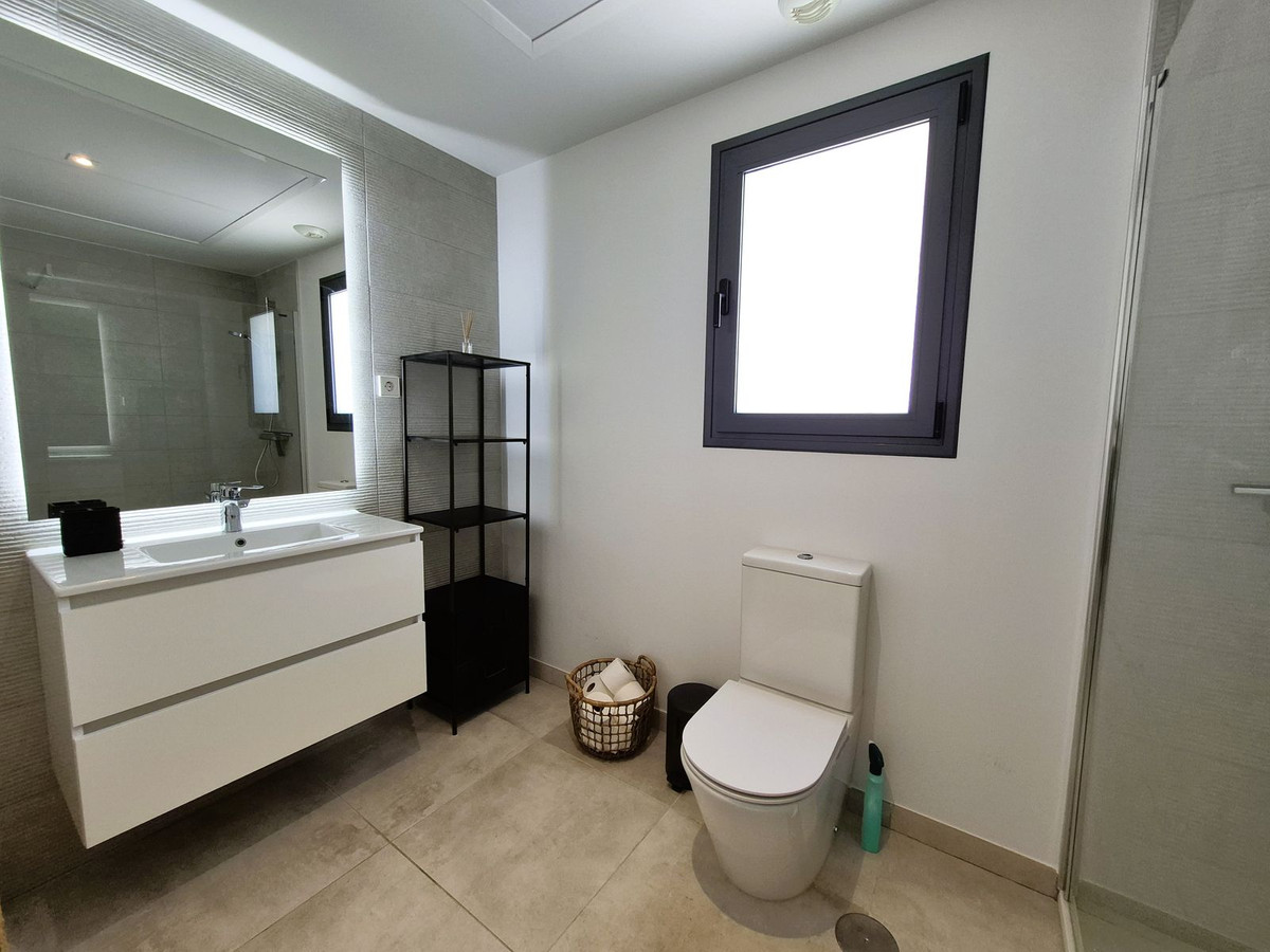 Appartement te koop in Estepona | 3 slaapkamers H5400775