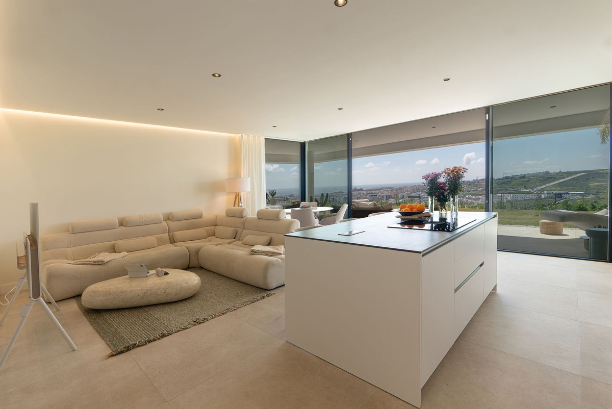 Appartement te koop in Estepona | 3 slaapkamers H5401057