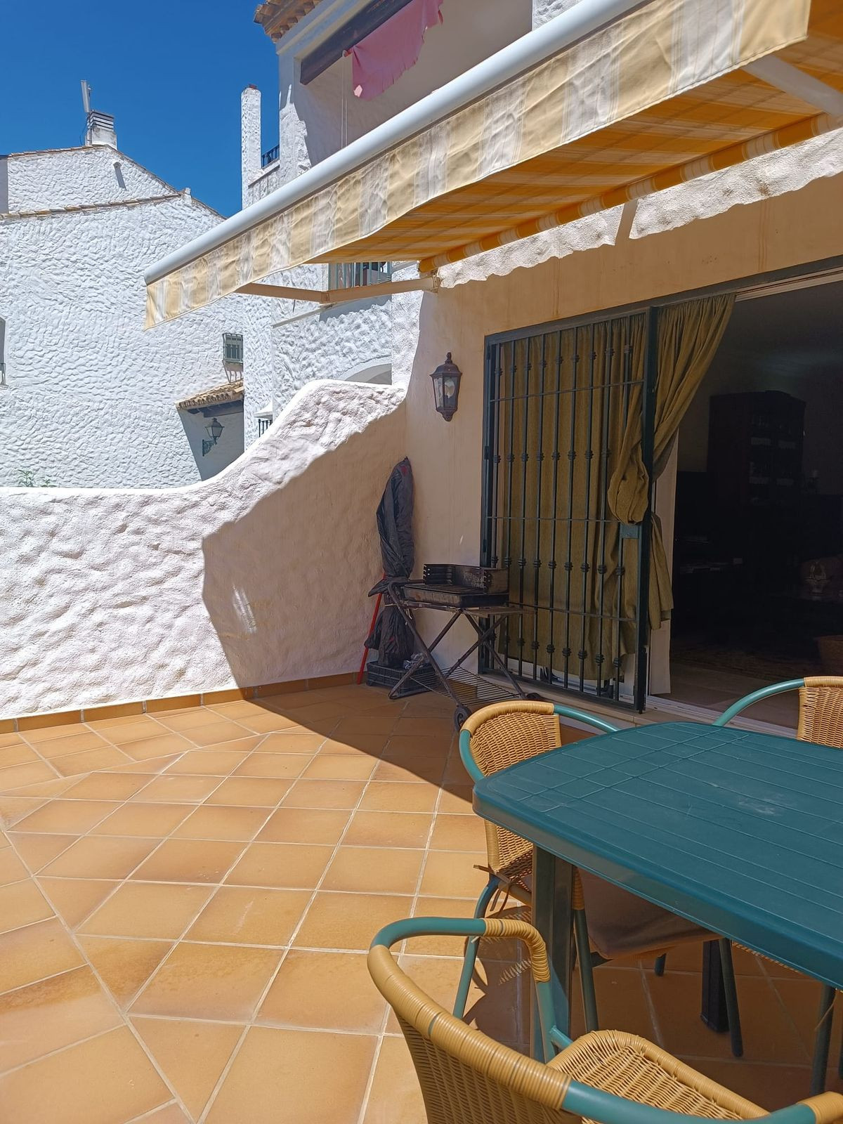 Appartement te koop in Estepona | 1 slaapkamers H5401081