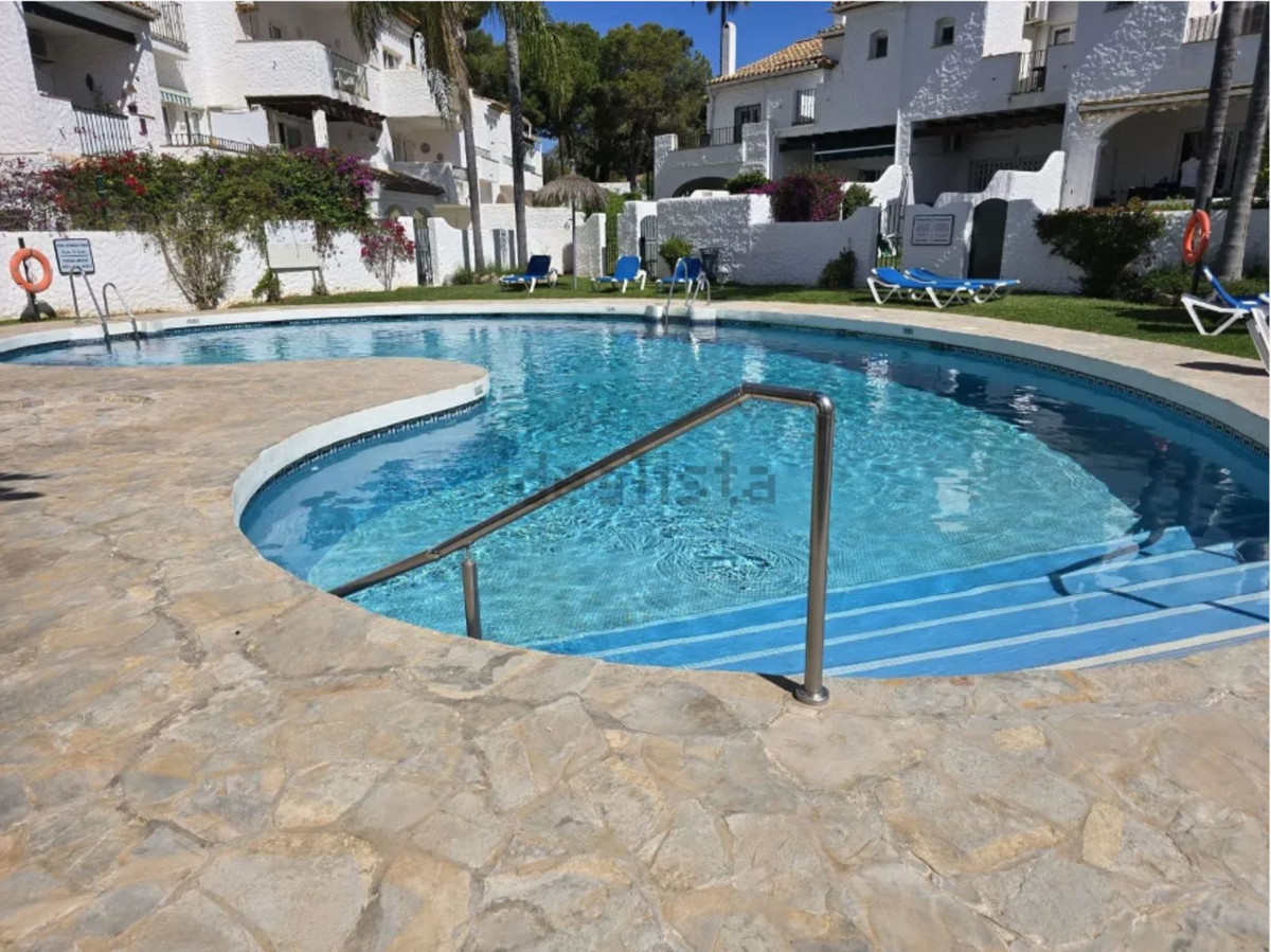 Appartement te koop in Estepona | 1 slaapkamers H5401081