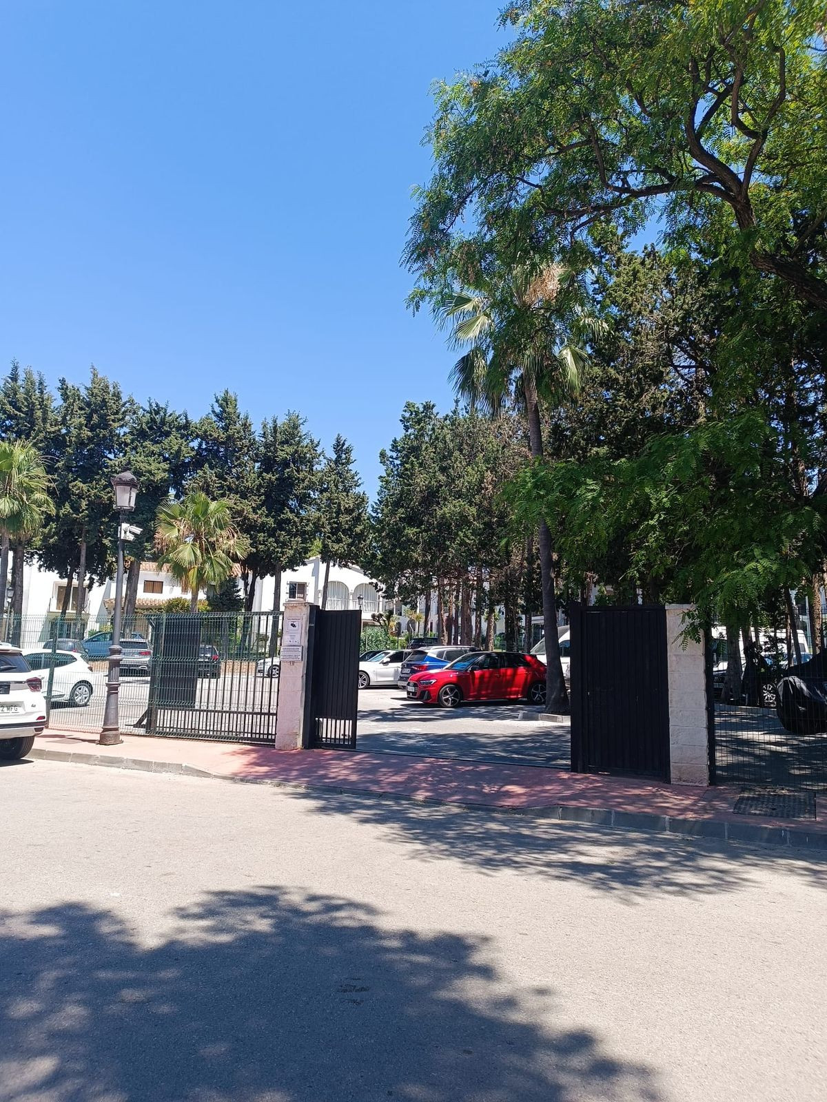 Appartement te koop in Estepona | 1 slaapkamers H5401081