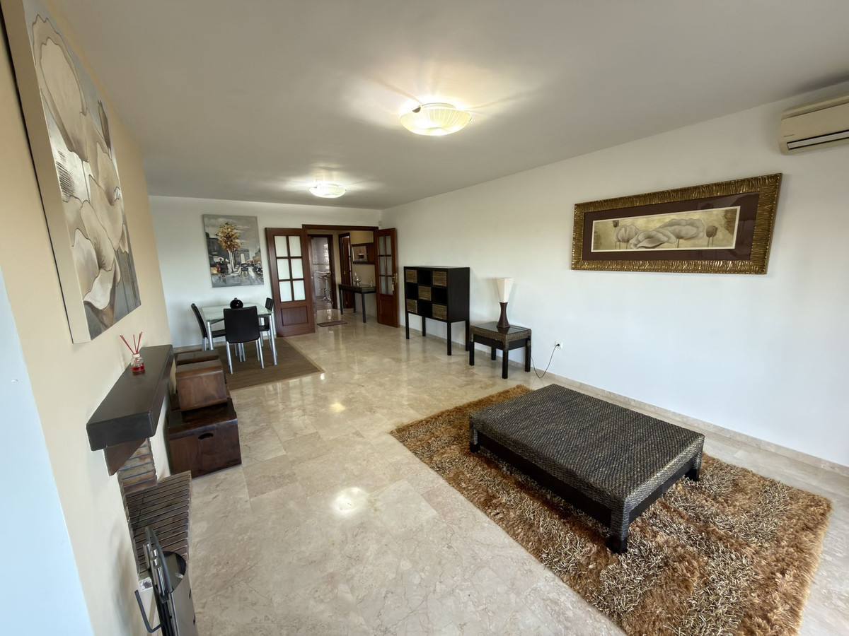 Appartement te koop in Estepona | 2 slaapkamers H5401189