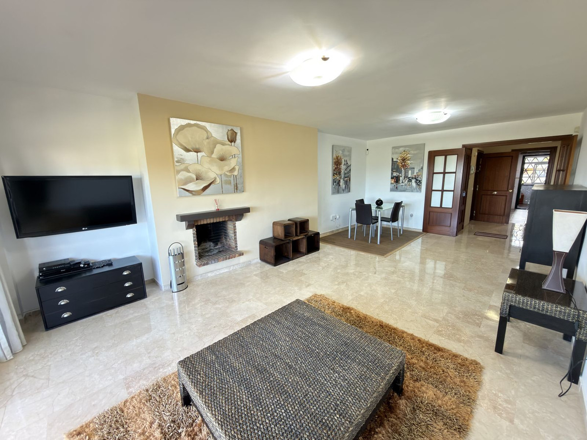 Appartement te koop in Estepona | 2 slaapkamers H5401189