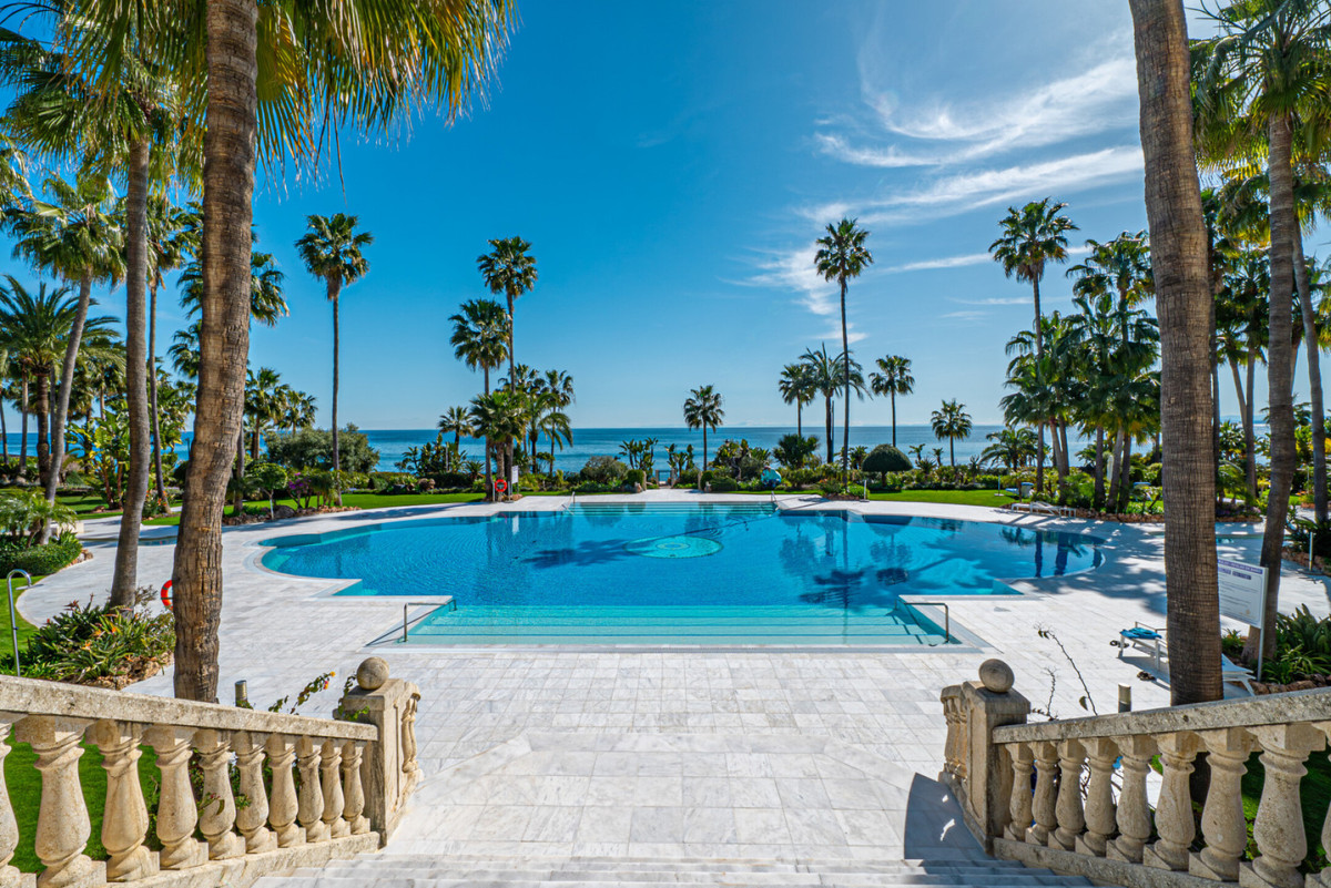 Appartement te koop in Estepona | 3 slaapkamers H5401399
