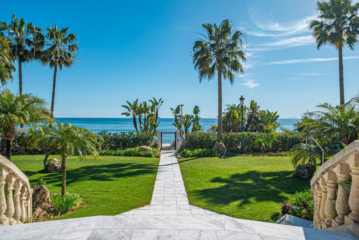 Appartement te koop in Estepona | 3 slaapkamers H5401399