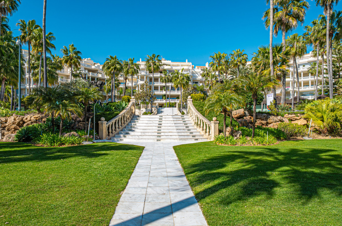Appartement te koop in Estepona | 3 slaapkamers H5401399