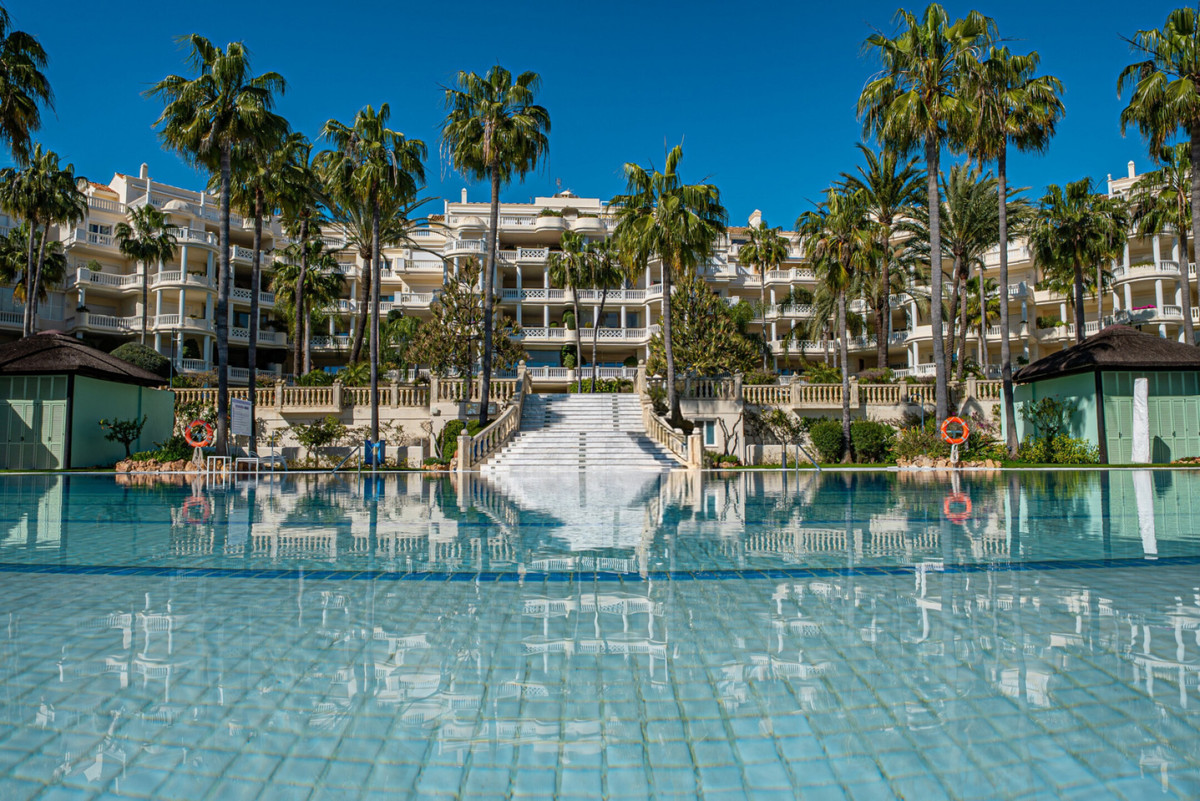 Appartement te koop in Estepona | 3 slaapkamers H5401399