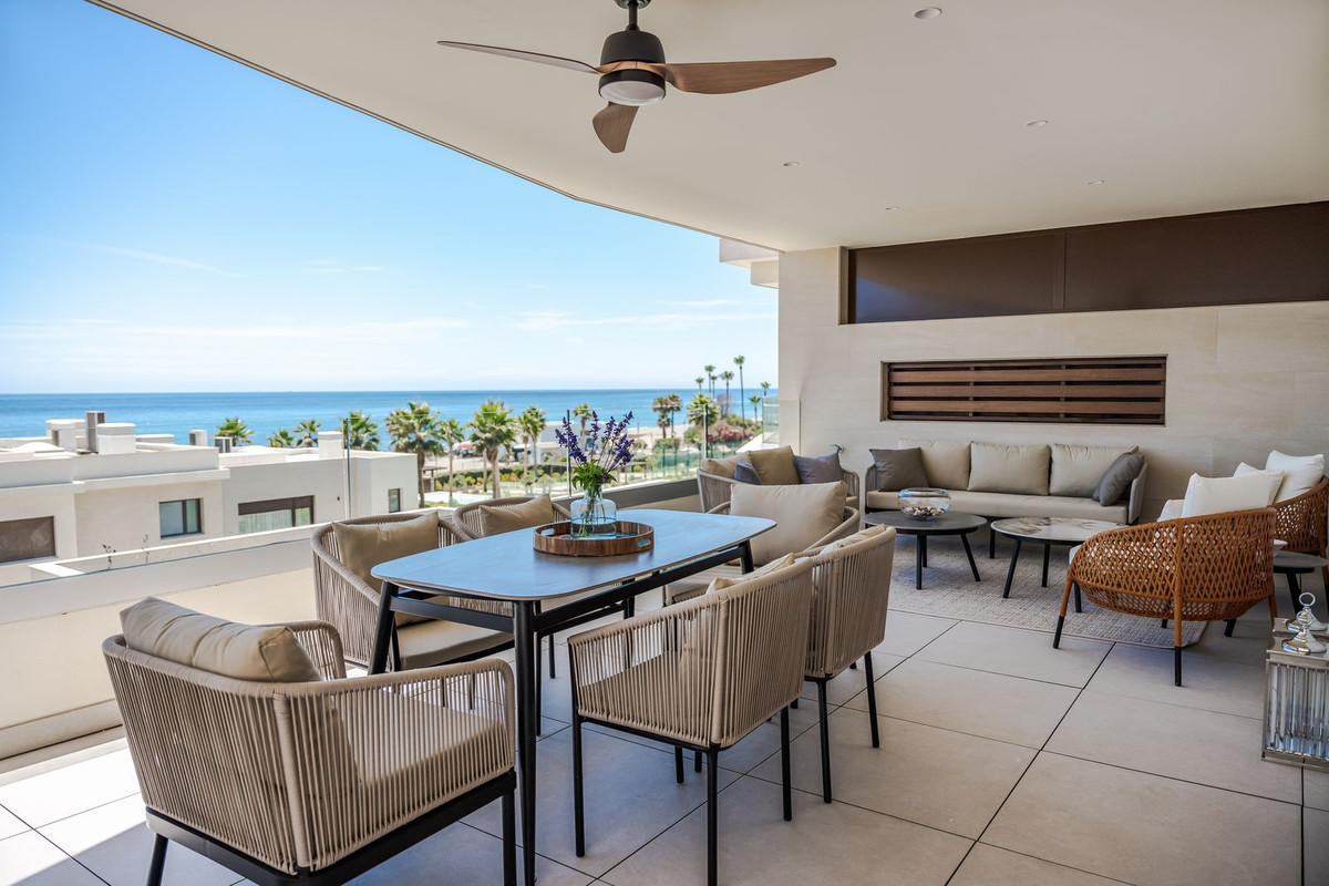 Appartement te koop in Estepona | 3 slaapkamers H5402215