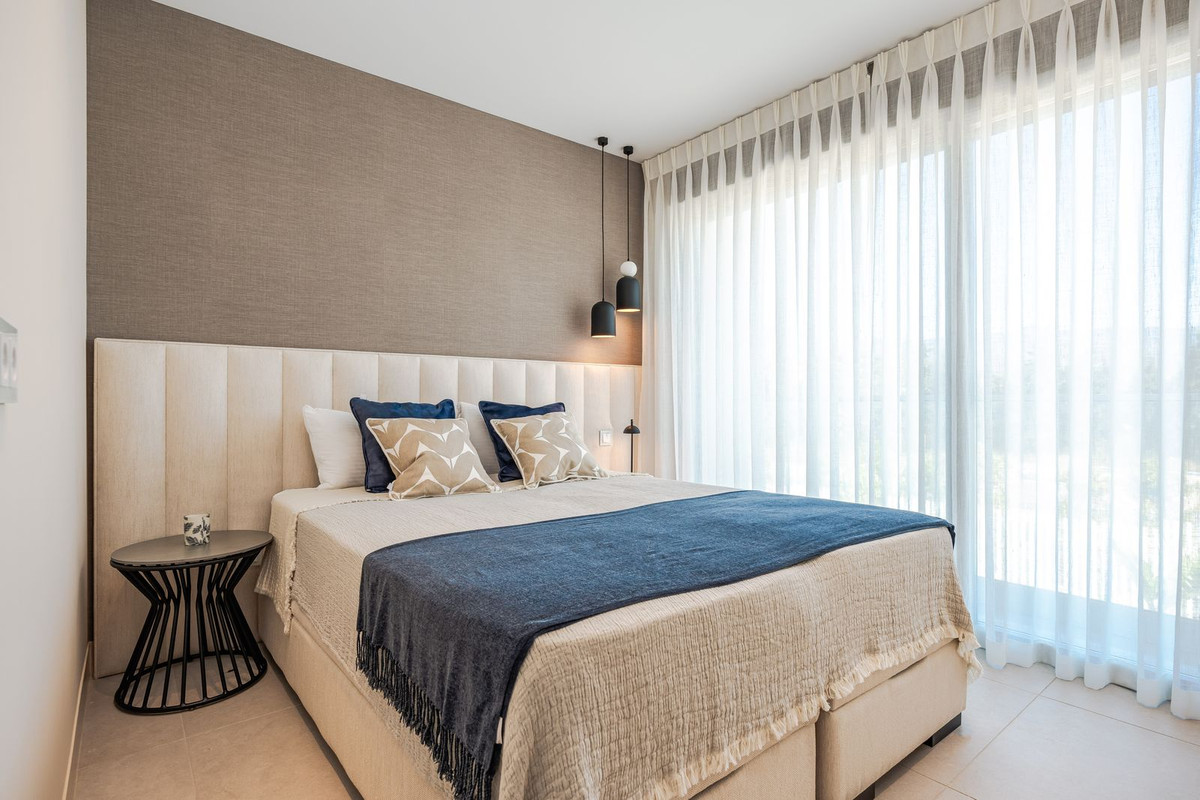 Appartement te koop in Estepona | 3 slaapkamers H5402215