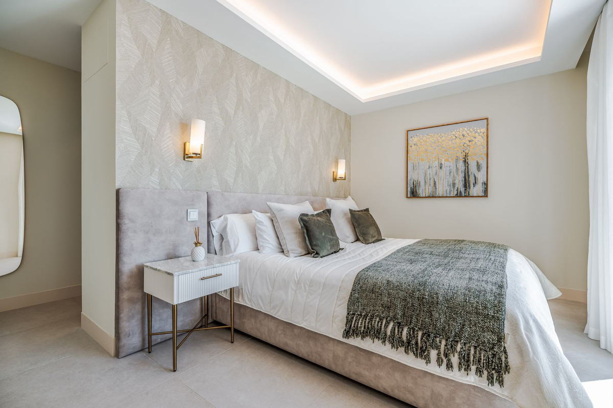 Appartement te koop in Estepona | 3 slaapkamers H5402215