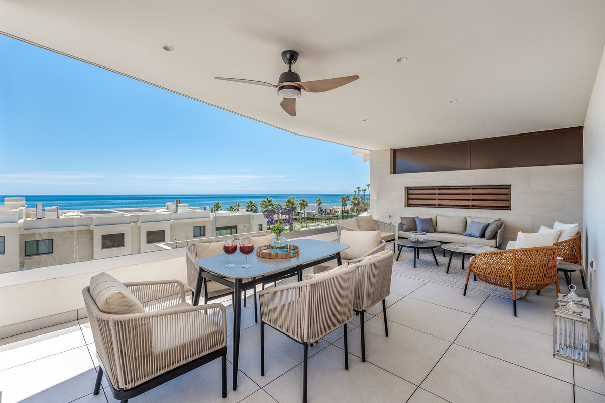 Appartement te koop in Estepona | 3 slaapkamers H5402215