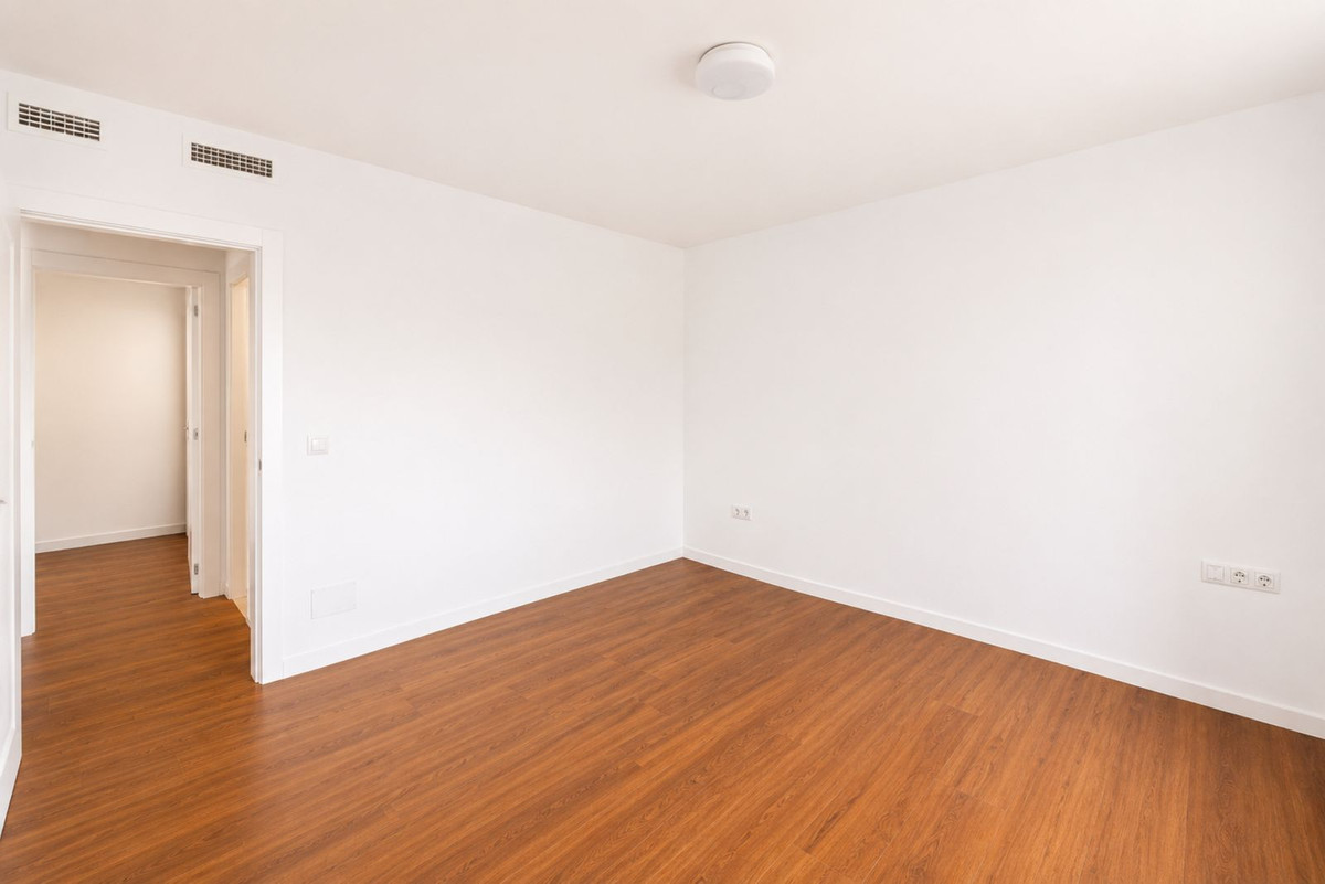 Huis te koop in Estepona | 5 slaapkamers H5402779