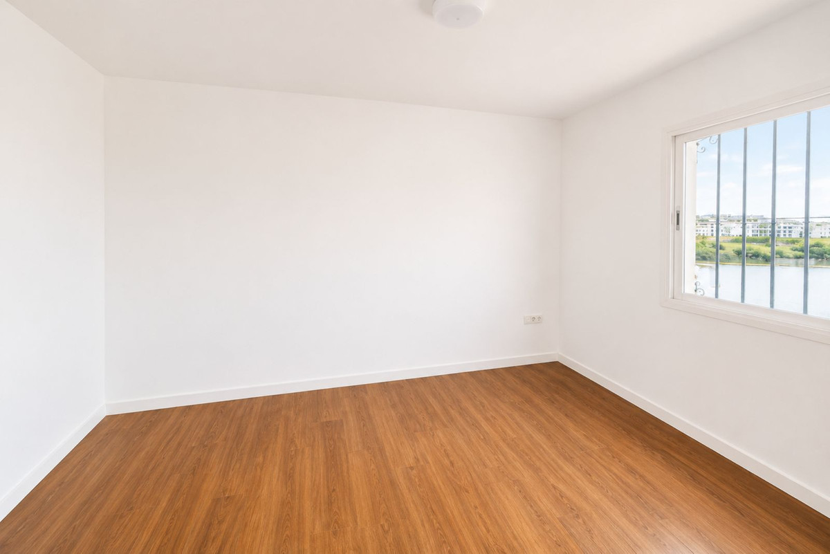Huis te koop in Estepona | 5 slaapkamers H5402779