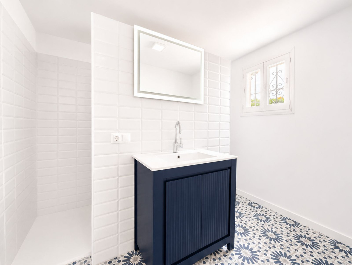 Huis te koop in Estepona | 5 slaapkamers H5402779