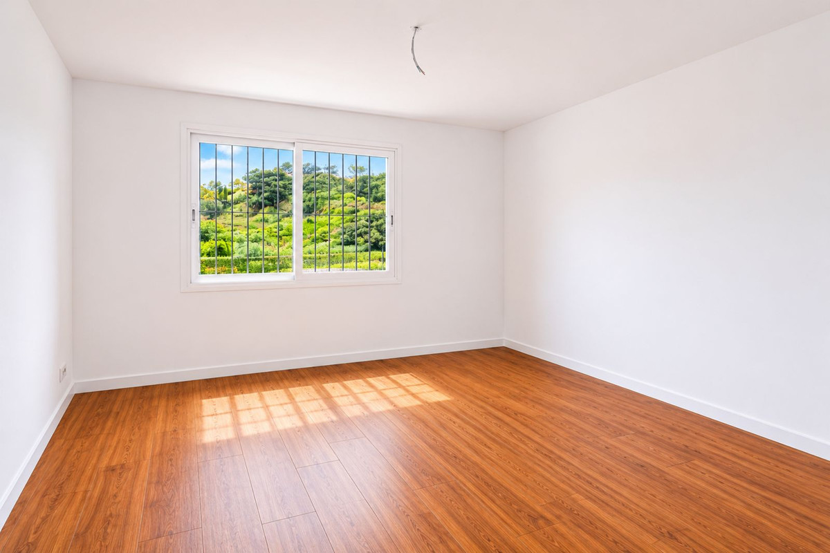 Huis te koop in Estepona | 5 slaapkamers H5402779