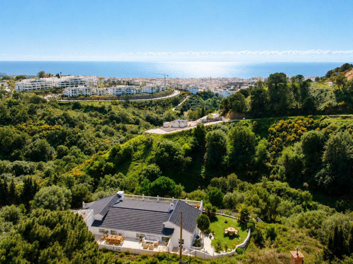 Huis te koop in Estepona | 5 slaapkamers H5402779
