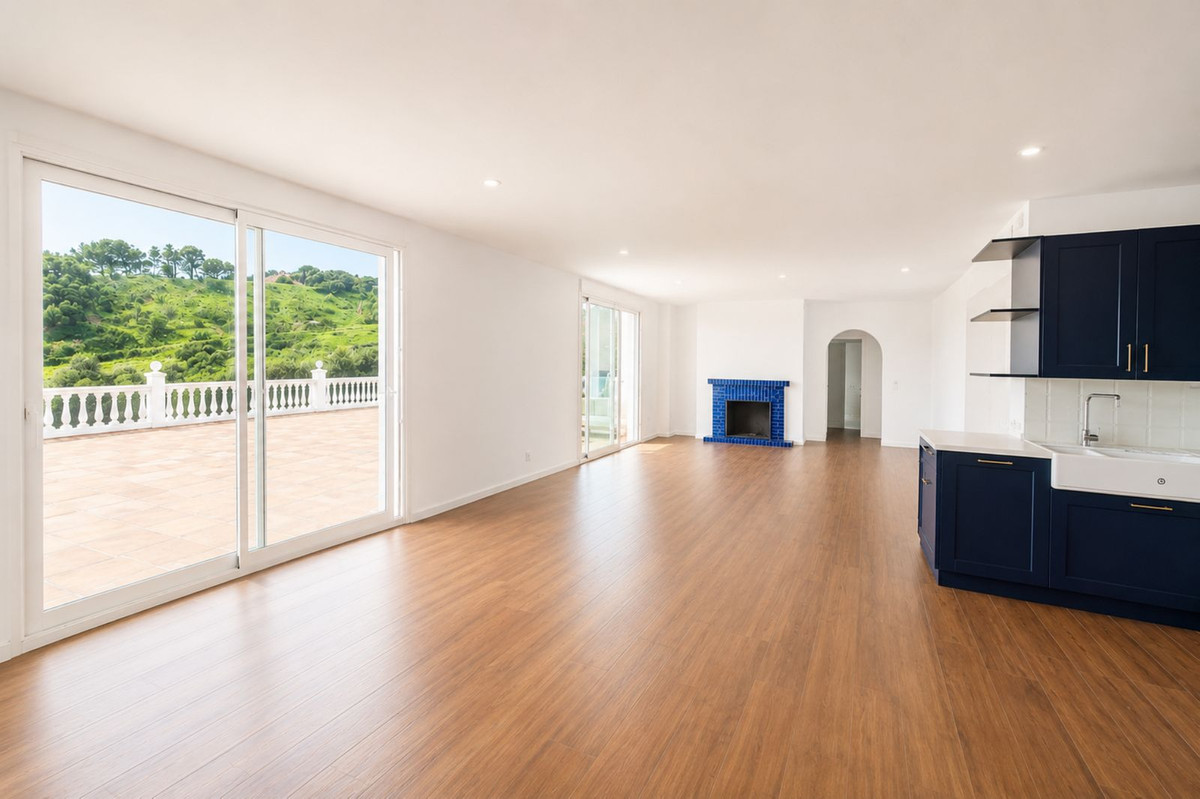 Huis te koop in Estepona | 5 slaapkamers H5402779