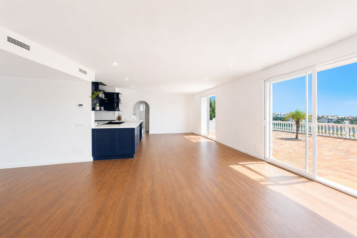 Huis te koop in Estepona | 5 slaapkamers H5402779